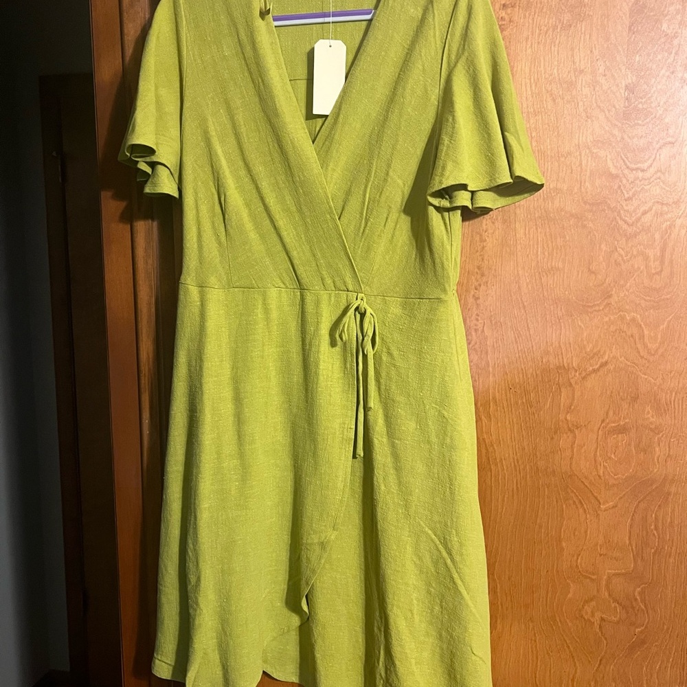 Elegant Green Wrap Dress